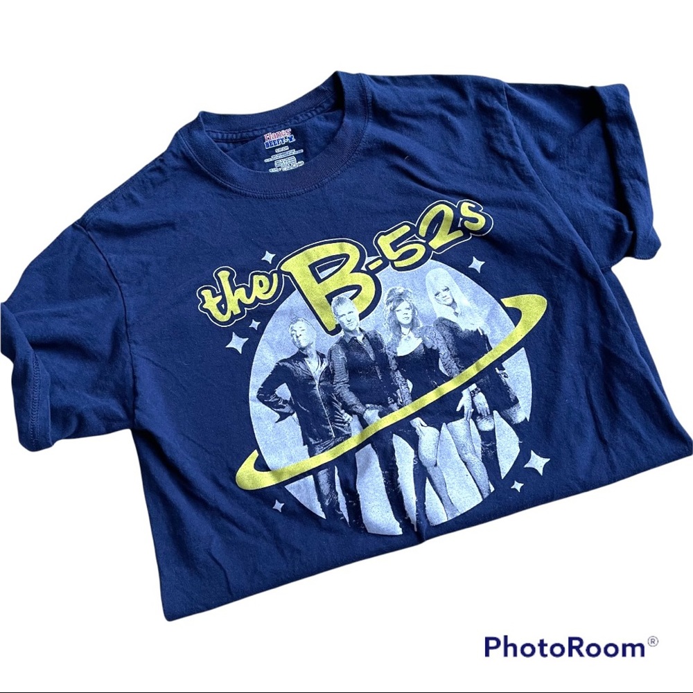 B-52s concert graphic short sleeved crewneck t-shirt navy/yellow/white sz small